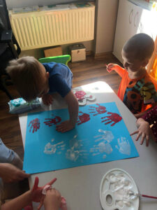 Dzień flagi w przedszkolu Sowia 5